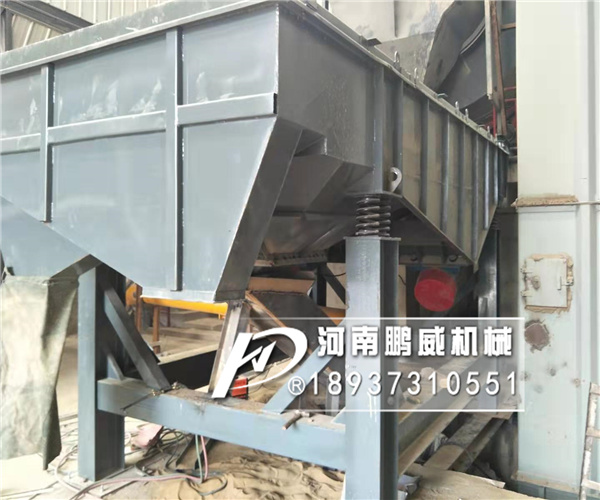 石英砂分級直線振動篩安徽生產(chǎn)現(xiàn)場